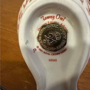 Royal Crown Derby
Design by:Louise Adames